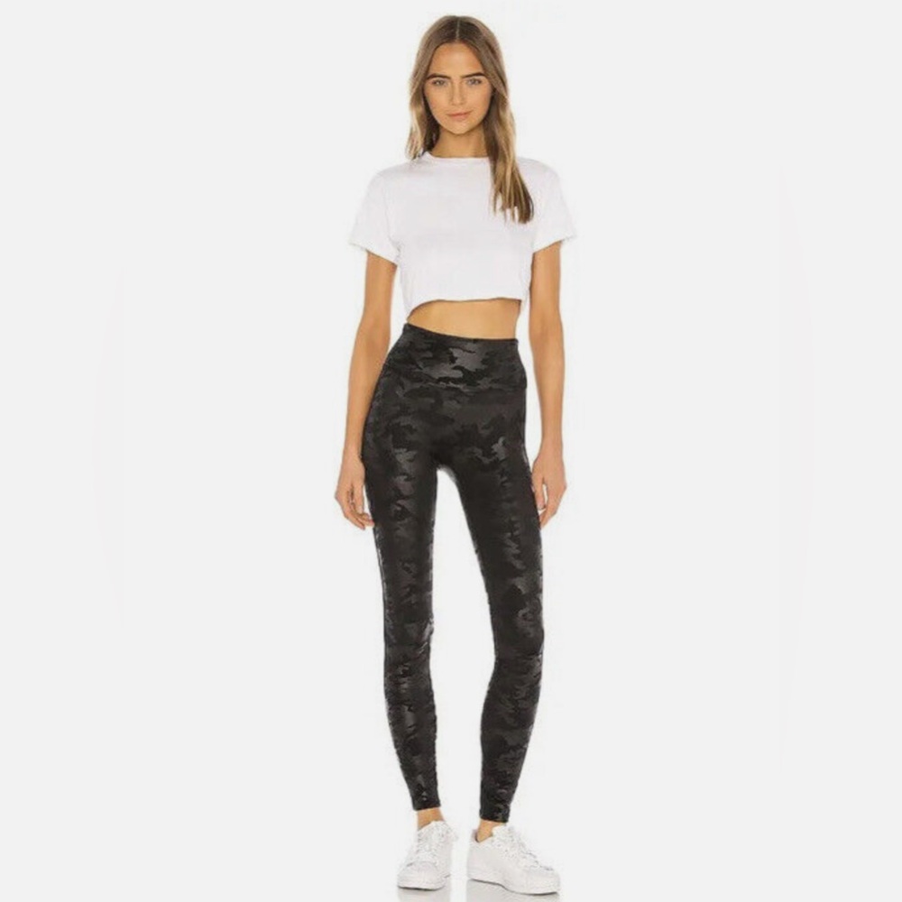 Spanx Matte Black Wet Look Leggings - 20185Q- Camo Camouflage‎ Pants Sz S